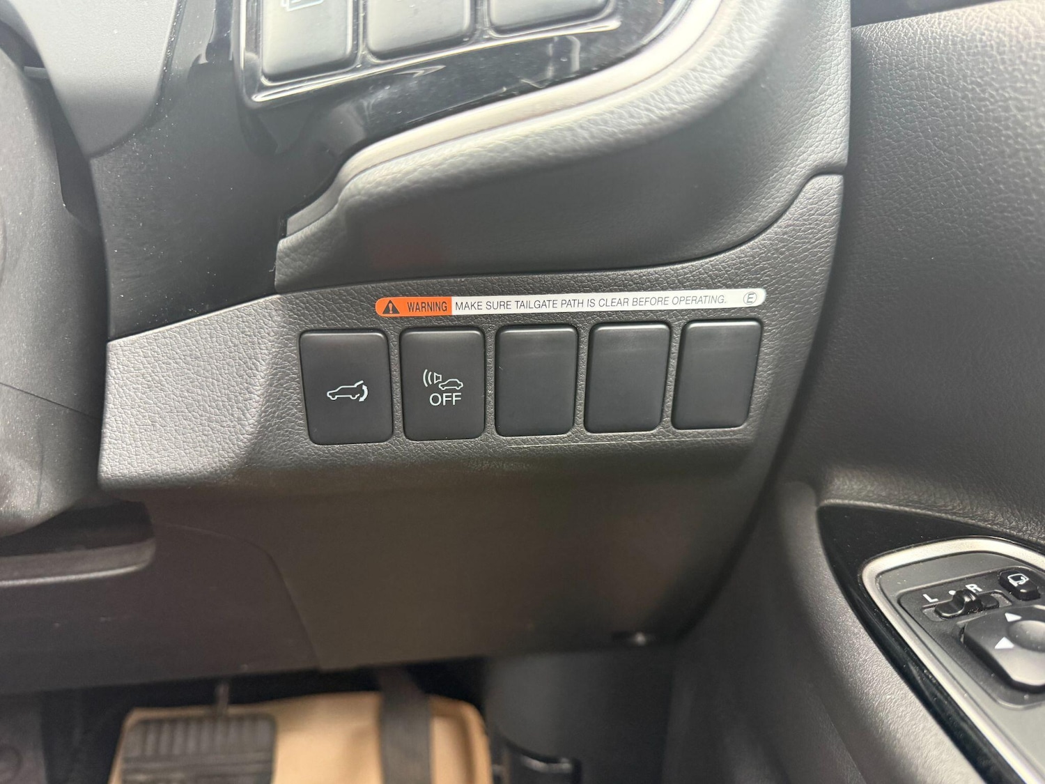 Used Mitsubishi Outlander 2016 for sale - 77883395: Photo 30