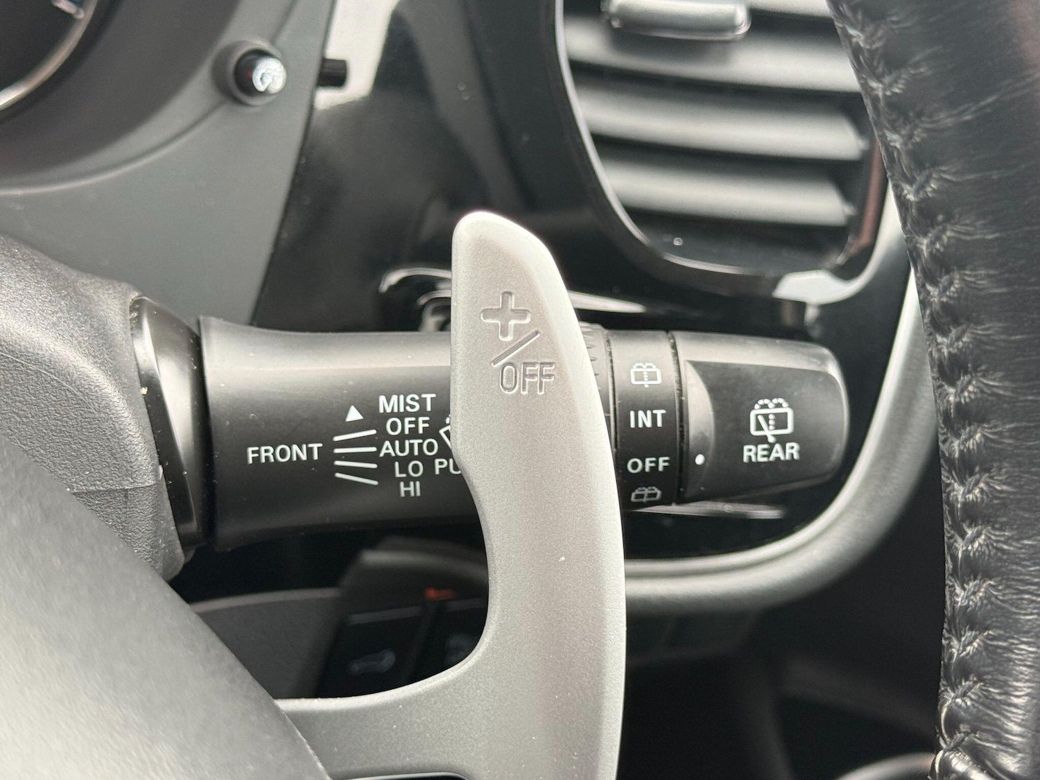 Used Mitsubishi Outlander 2016 for sale - 77883395: Photo 36