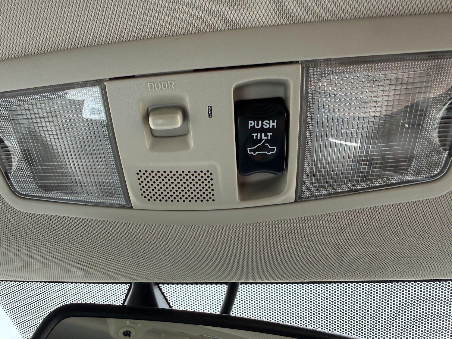 Used Mitsubishi Outlander 2016 for sale - 77883395: Photo 62