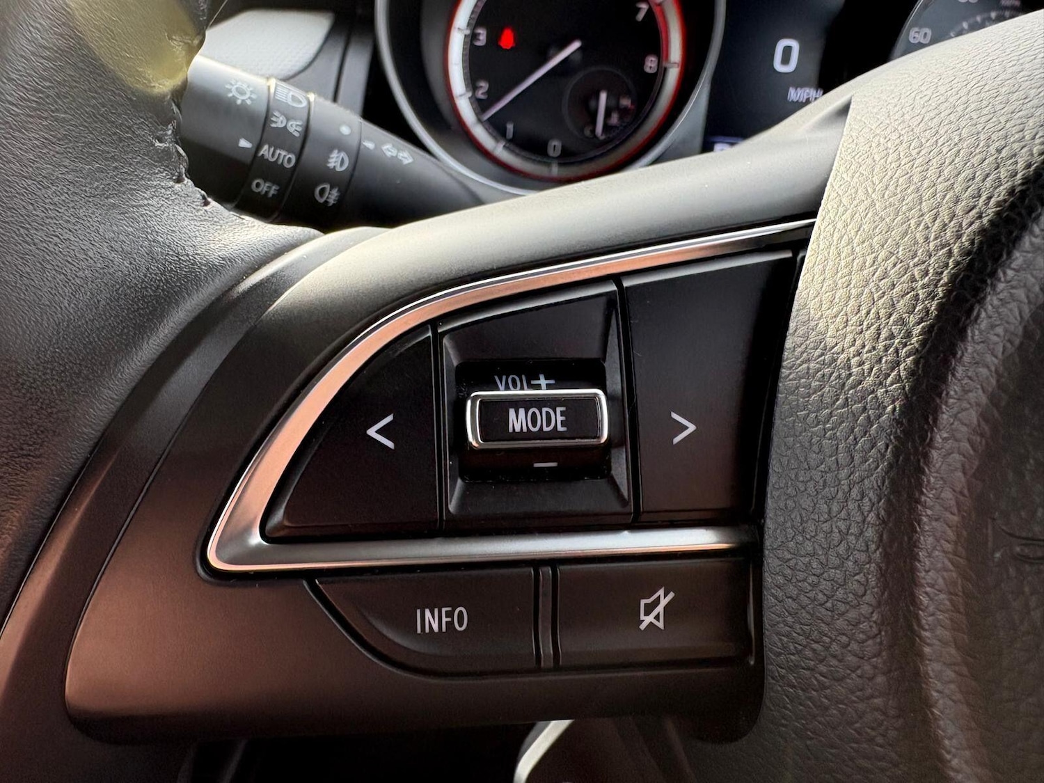 Used Suzuki Swift 2023 for sale - 77710312: Photo 23