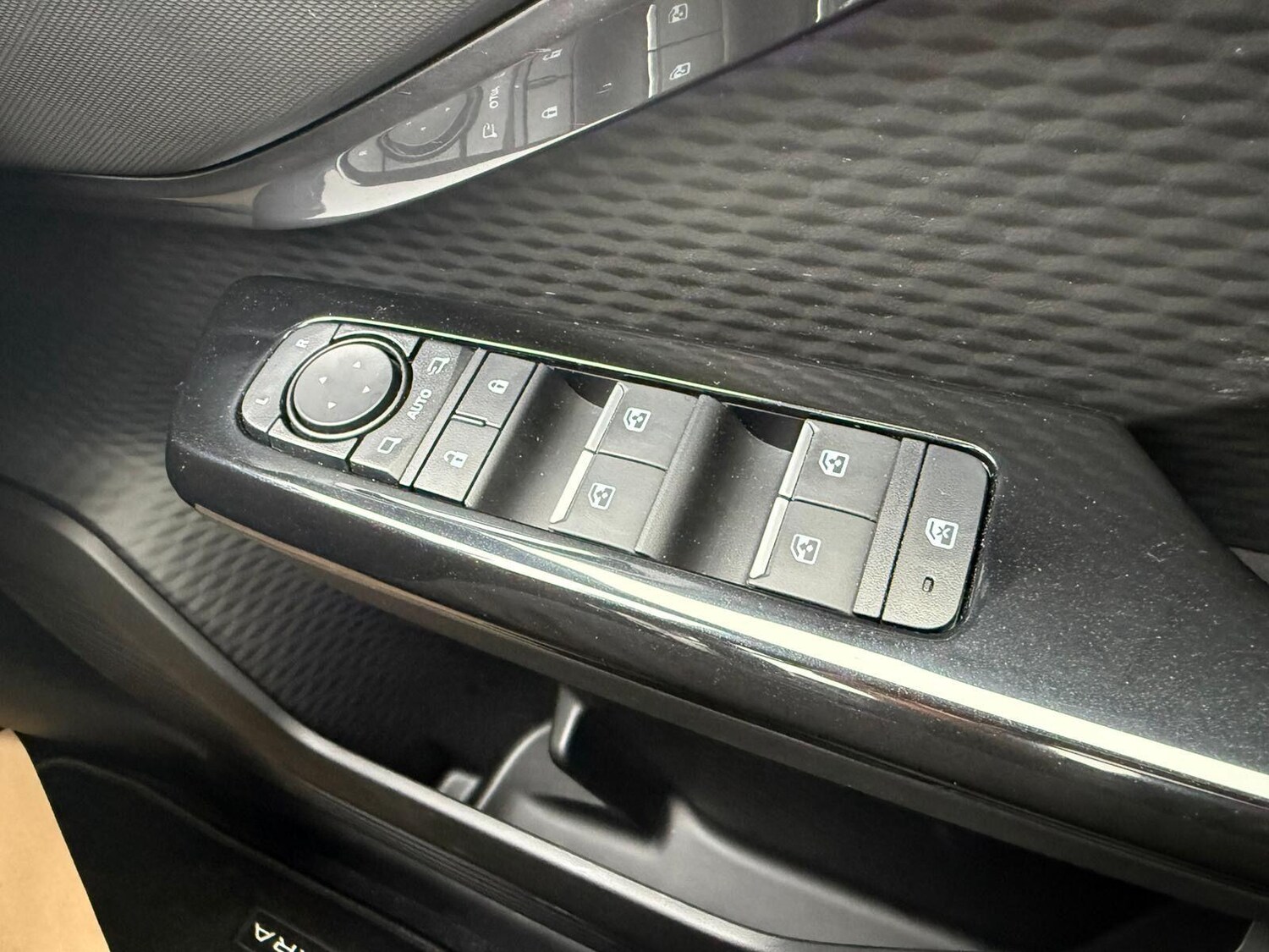 Used Suzuki e Vitara for sale - 77808160: Photo 25