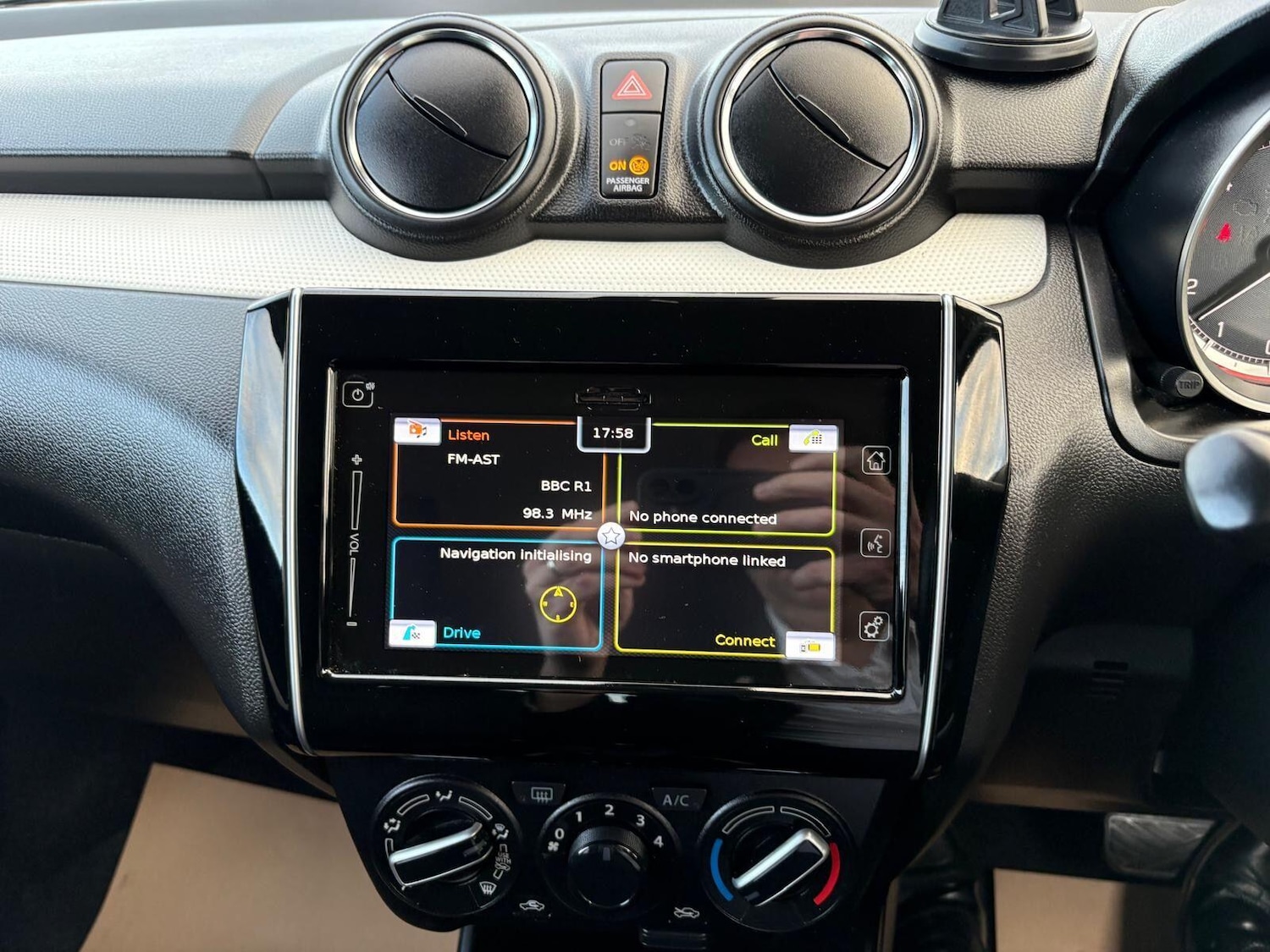 Used Suzuki Swift 2023 for sale - 77838831: Photo 34