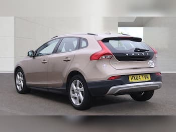 Used Volvo V40 2014 for sale - 79676624: Photo