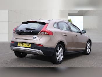 Used Volvo V40 2014 for sale - 79676624: Photo