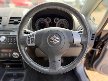 Used Suzuki SX4 2010 for sale - 79472043: Photo