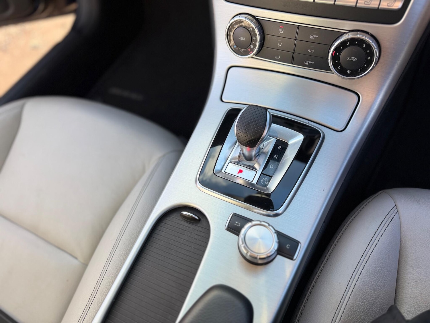 Used Mercedes-Benz SLK 2015 for sale - 77470434: Photo 21