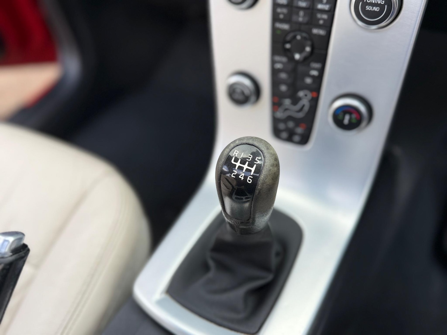 Used Volvo V50 2011 for sale - 77470480: Photo 24