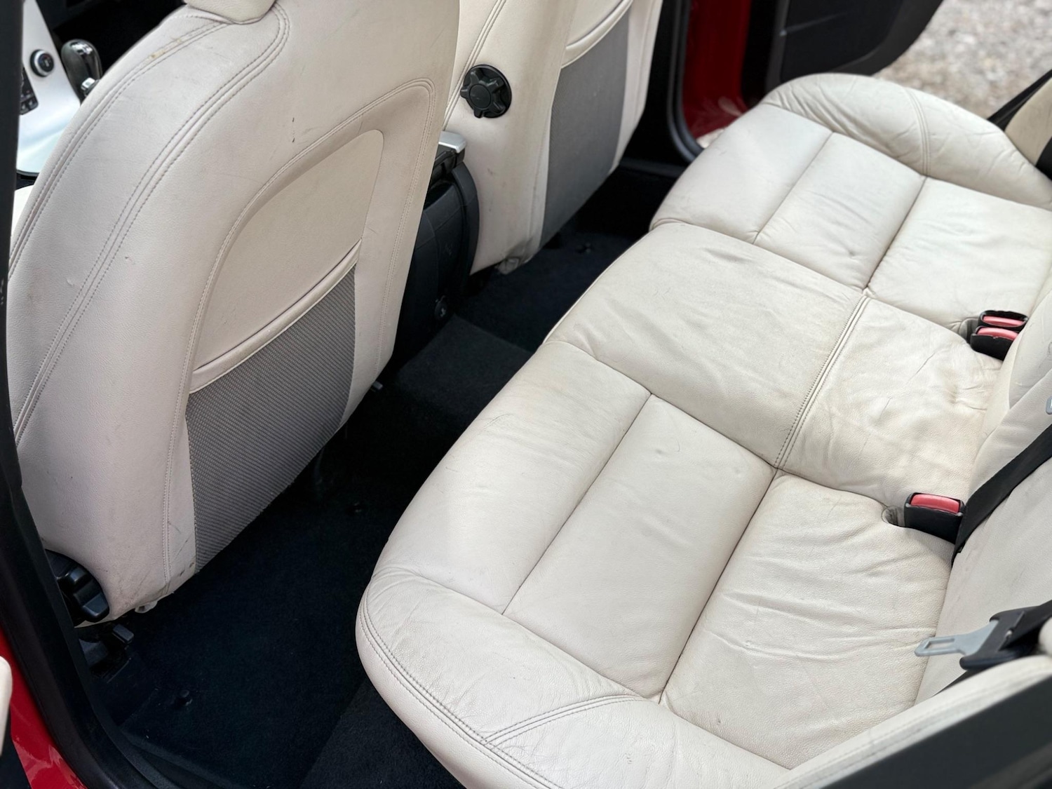 Used Volvo V50 2011 for sale - 77470480: Photo 30