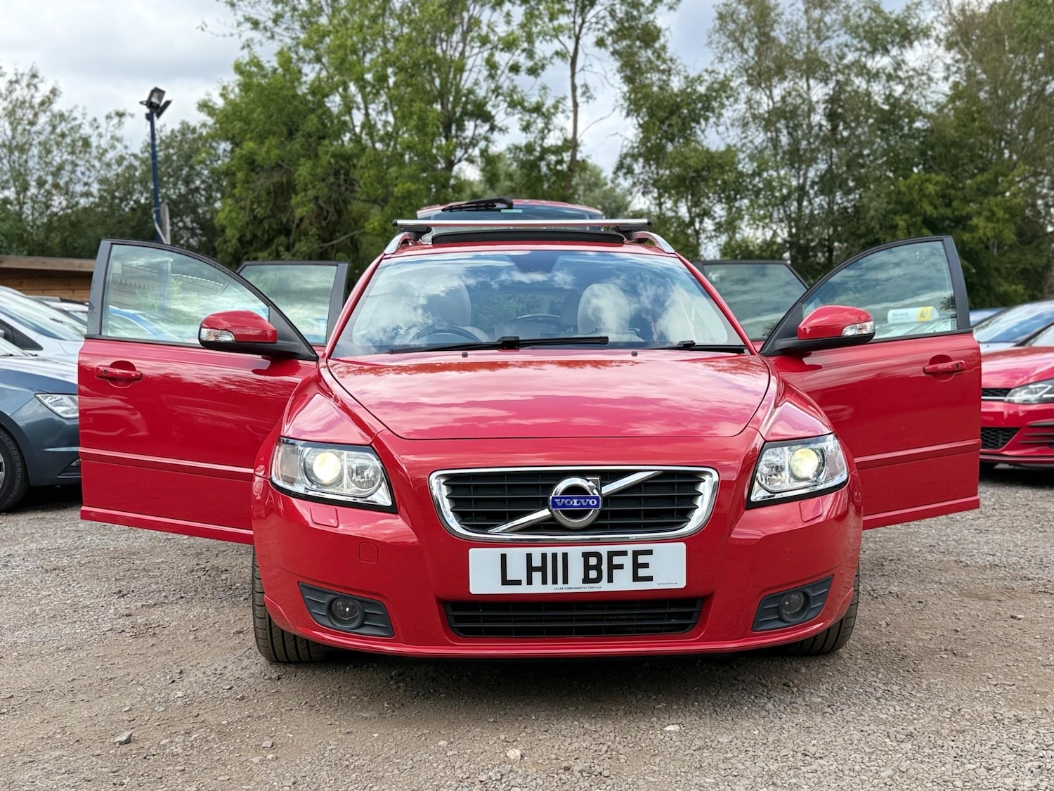 Used Volvo V50 2011 for sale - 77470480: Photo 35