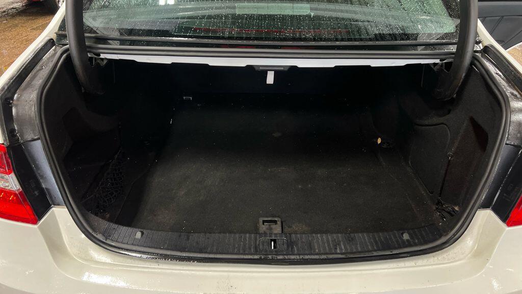 Used Mercedes-Benz E Class 2013 for sale - 77658513: Photo 20