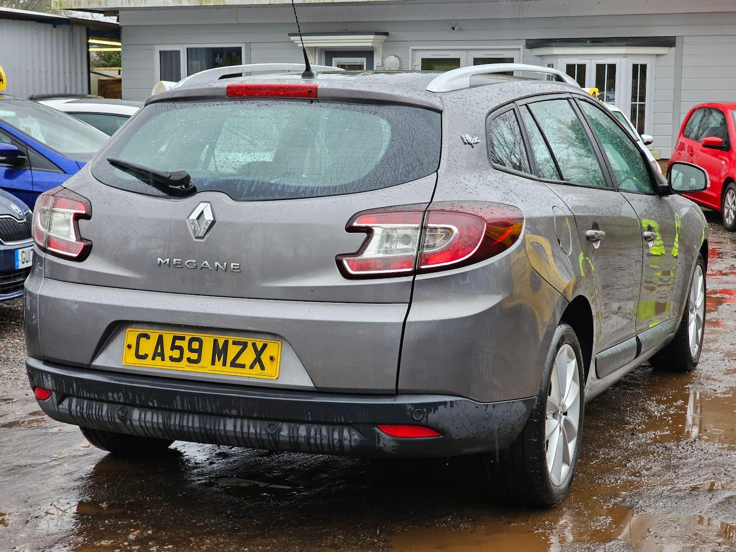 Used Renault Megane 2010 for sale - 77470436: Photo 12