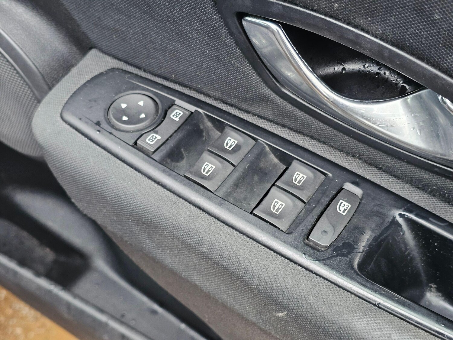 Used Renault Megane 2010 for sale - 77470436: Photo 16