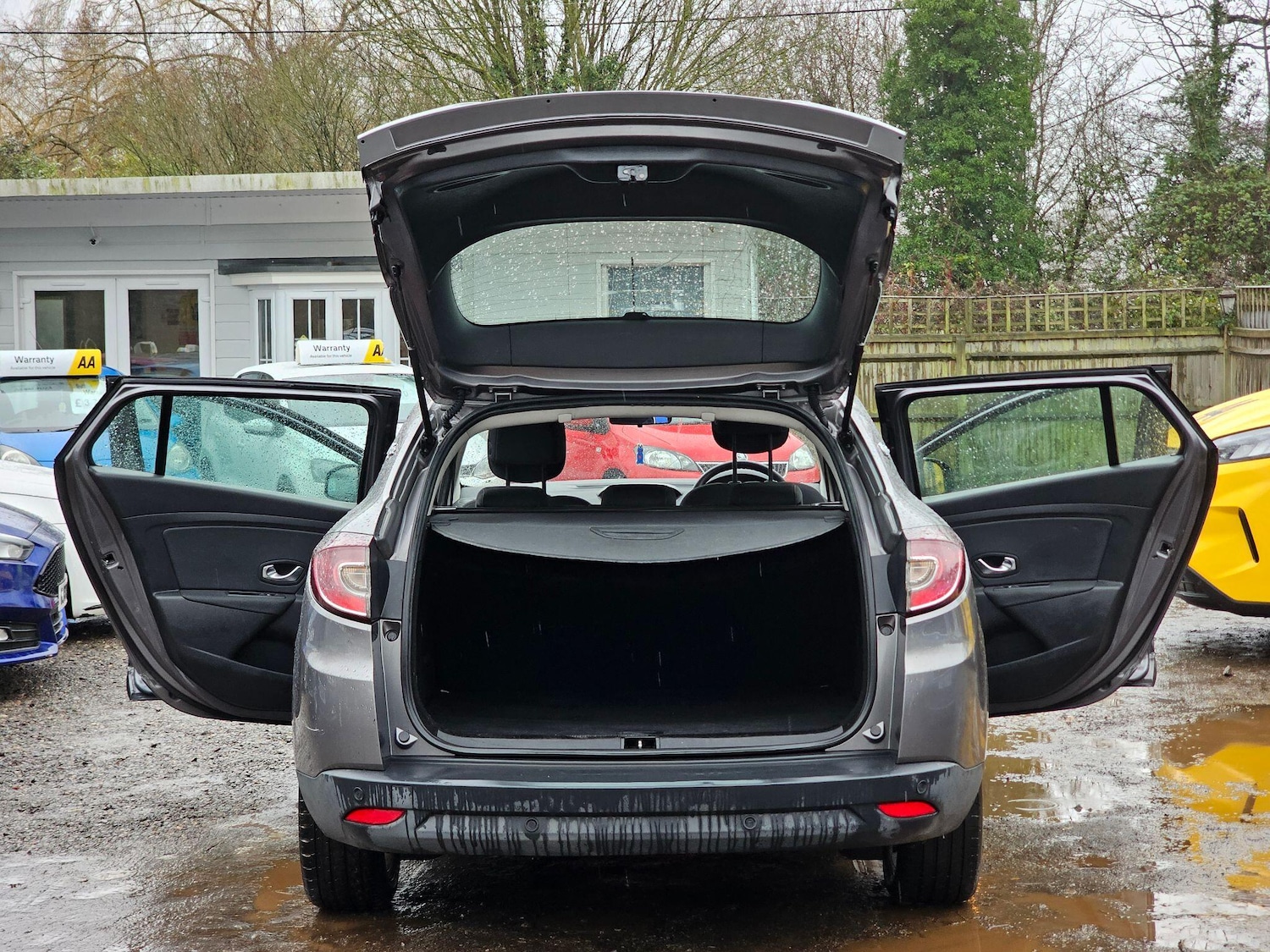 Used Renault Megane 2010 for sale - 77470436: Photo 36