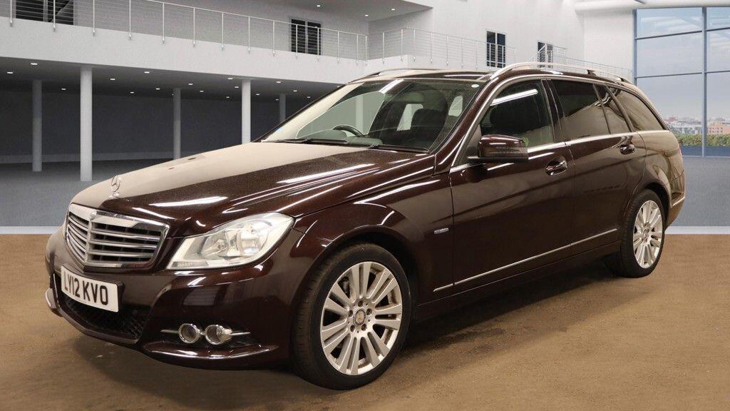 Used Mercedes-Benz C Class 2012 for sale - 77659075: Photo 2