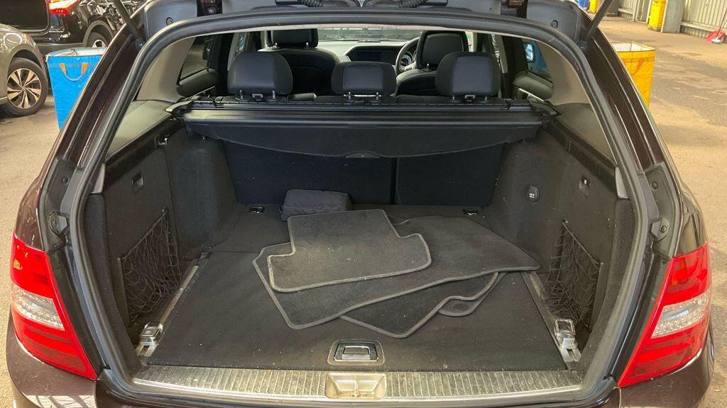 Used Mercedes-Benz C Class 2012 for sale - 77659075: Photo 7