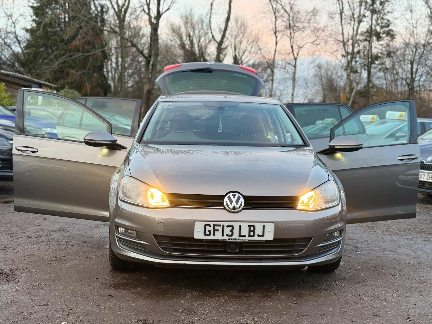 Used Volkswagen Golf 2013 for sale - 77470461: Photo 2