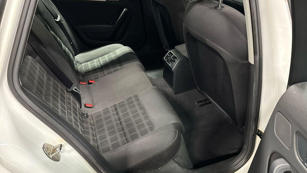 Used Audi A4 2010 for sale - 77658133: Photo 15