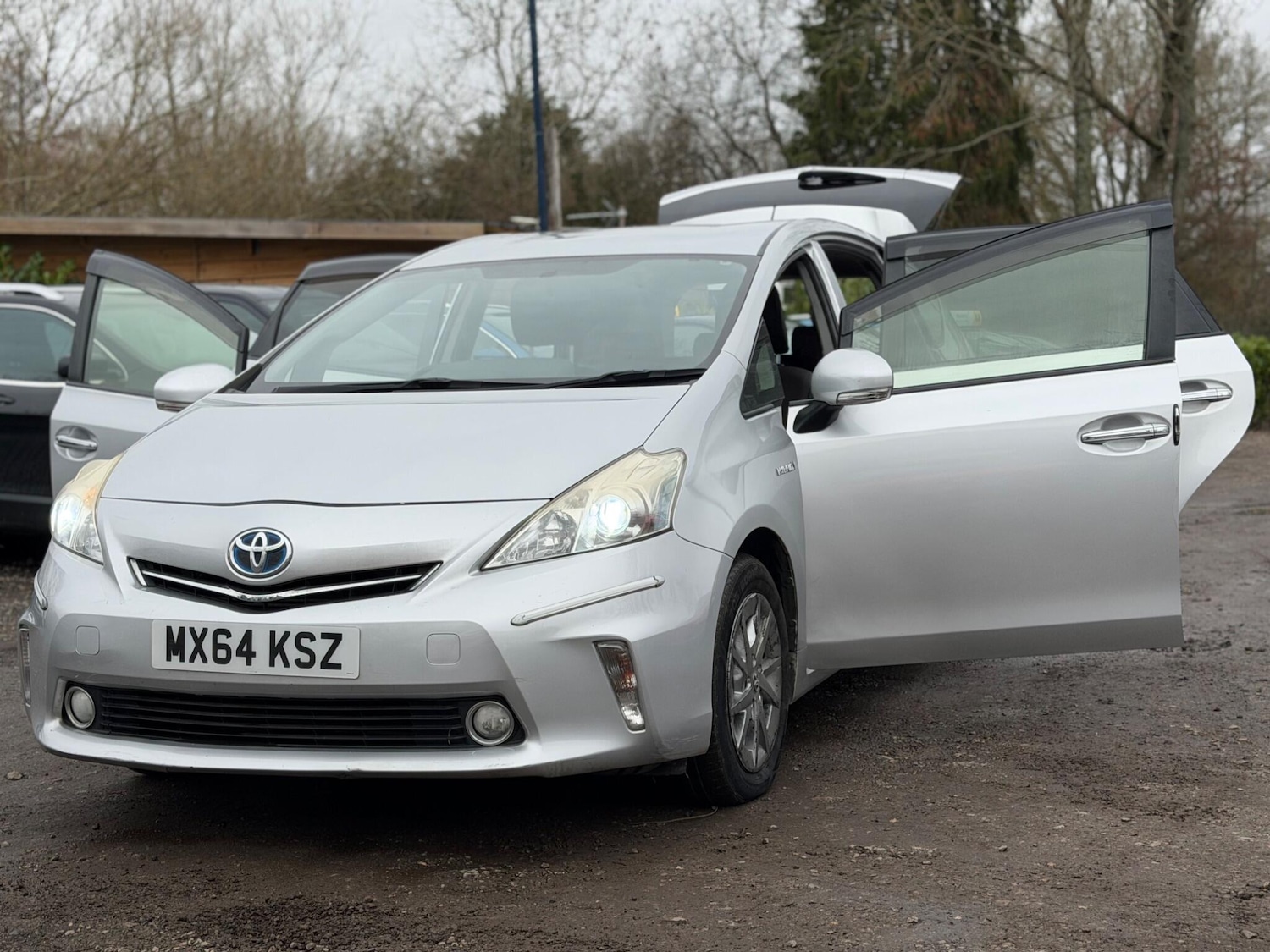 Used Toyota Prius+ 2020 for sale - 77585974: Photo 32