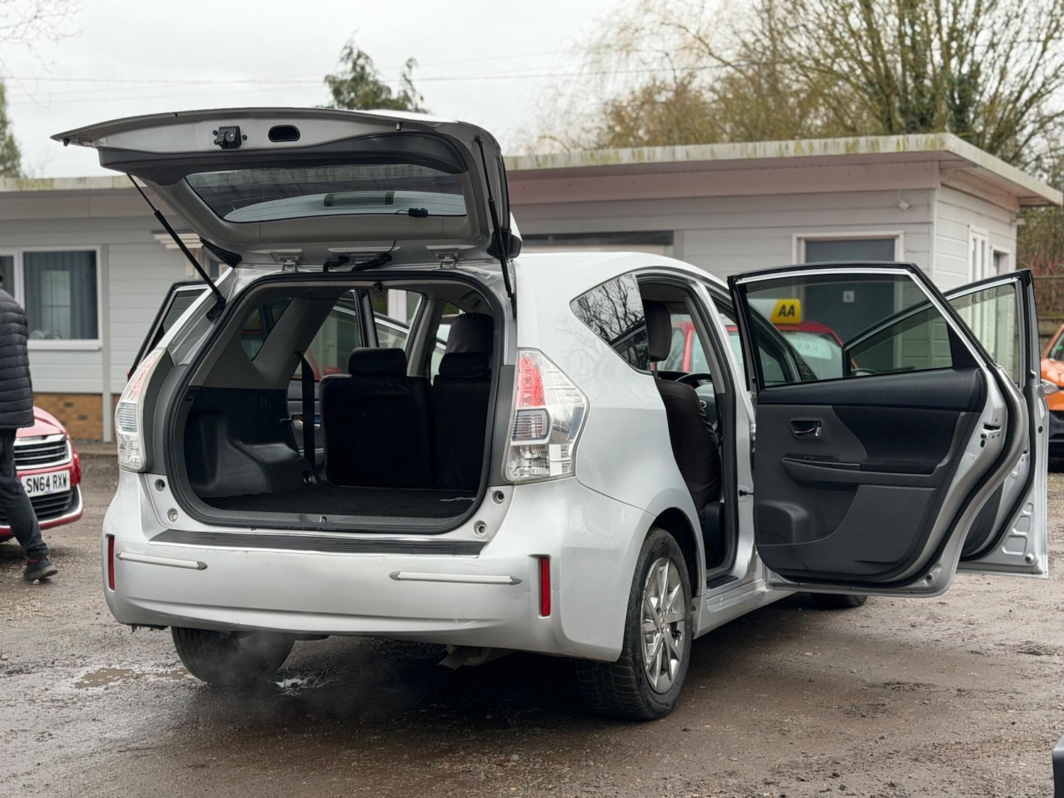 Used Toyota Prius+ 2020 for sale - 77585974: Photo 34