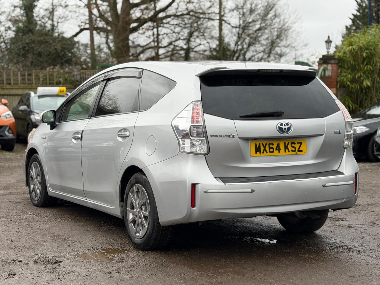 Used Toyota Prius+ 2020 for sale - 77585974: Photo 8