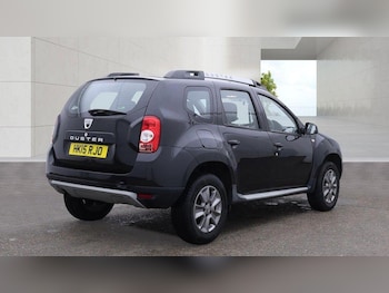 Used Dacia Duster 2015 for sale - 79453689: Photo