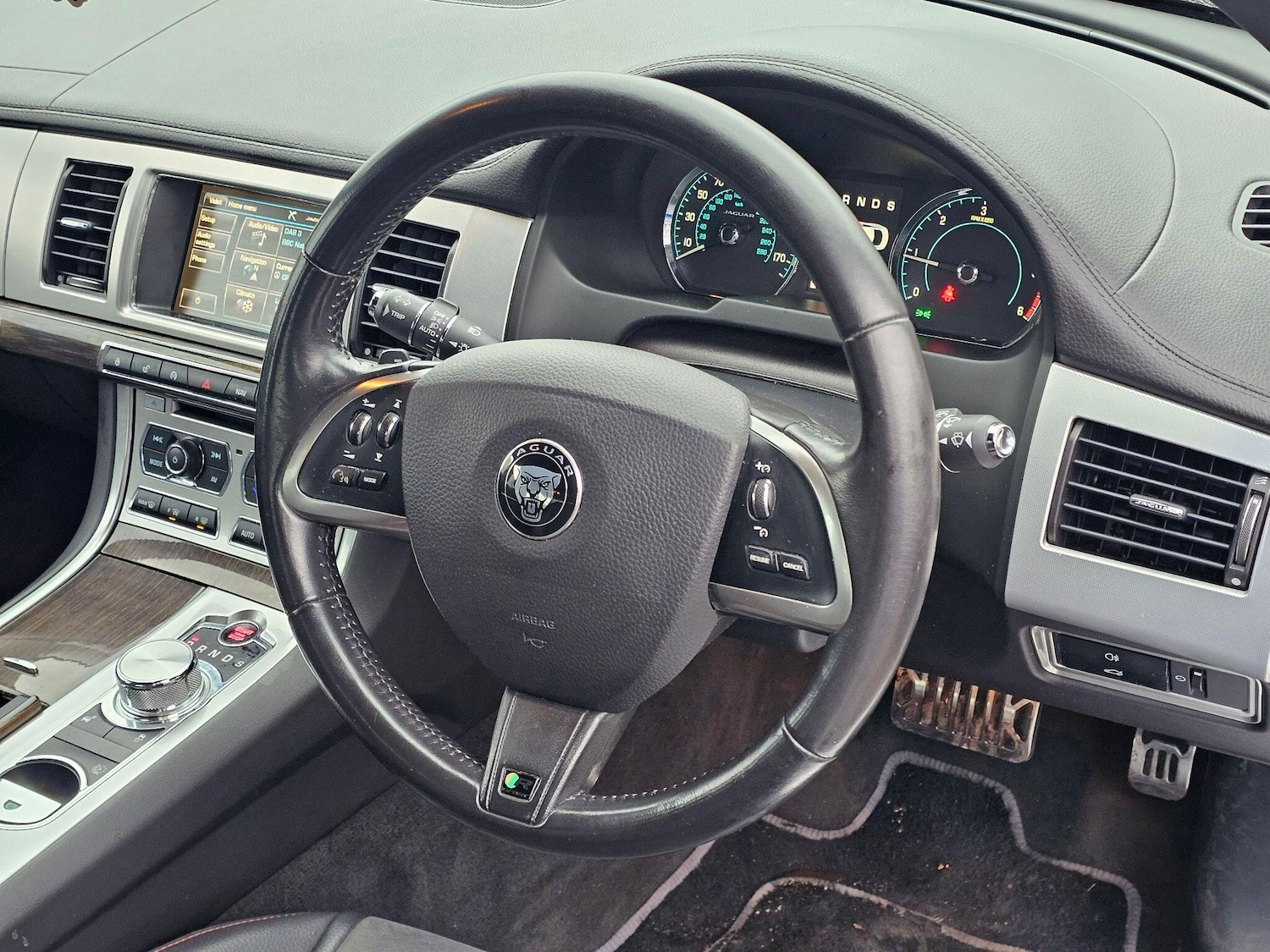 Used Jaguar XF 2014 for sale - 77469019: Photo 16