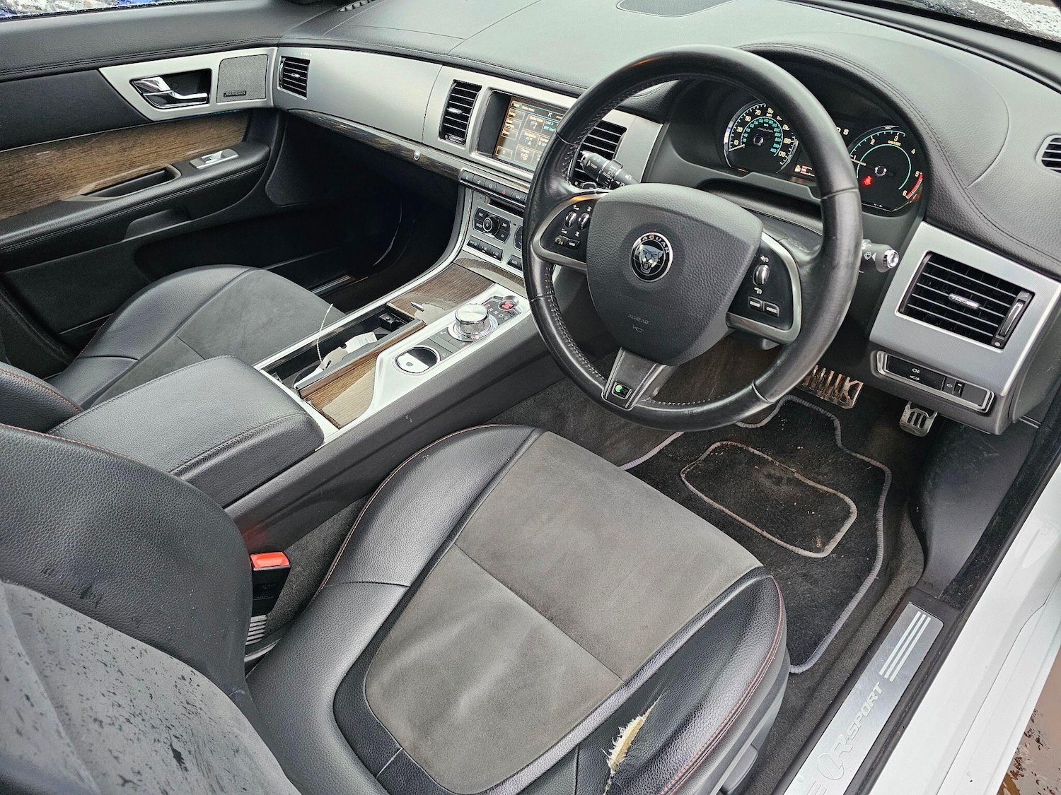 Used Jaguar XF 2014 for sale - 77469019: Photo 2