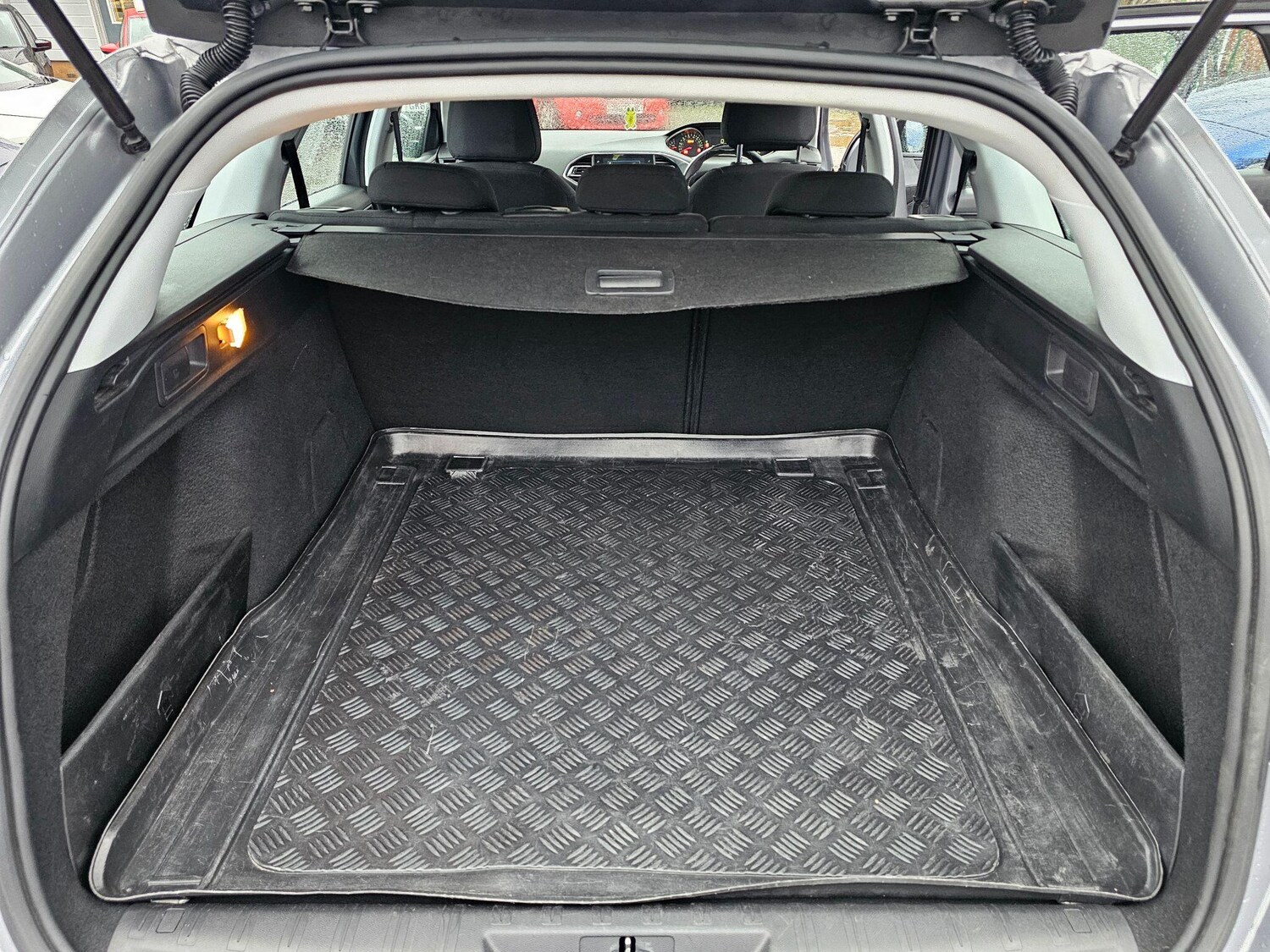 Used Peugeot 308 2018 for sale - 77470468: Photo 25