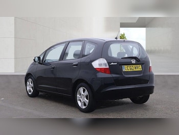 Used Honda Jazz 2010 for sale - 79533459: Photo