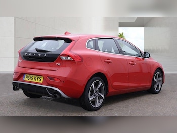 Used Volvo V40 2015 for sale - 79278895: Photo