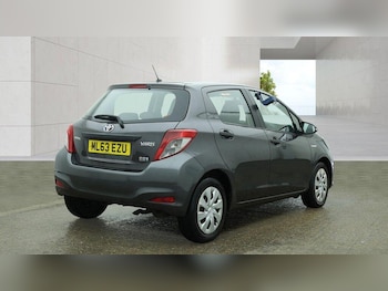 Used Toyota Yaris 2013 for sale - 78335129: Photo