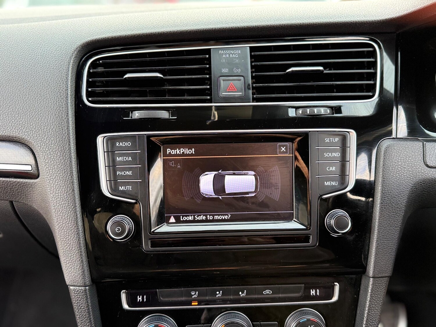 Used Volkswagen Golf 2014 for sale - 77470481: Photo 21