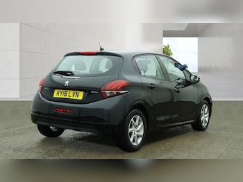 Used Peugeot 208 2016 for sale - 78662610: Photo