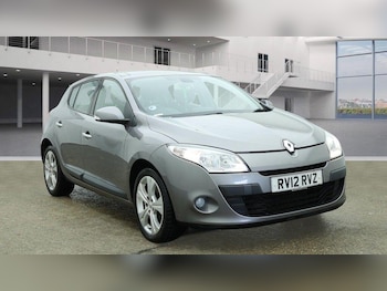 2012 (12) - 1.5 dCi 110 Dynamique TomTom 5dr EDC