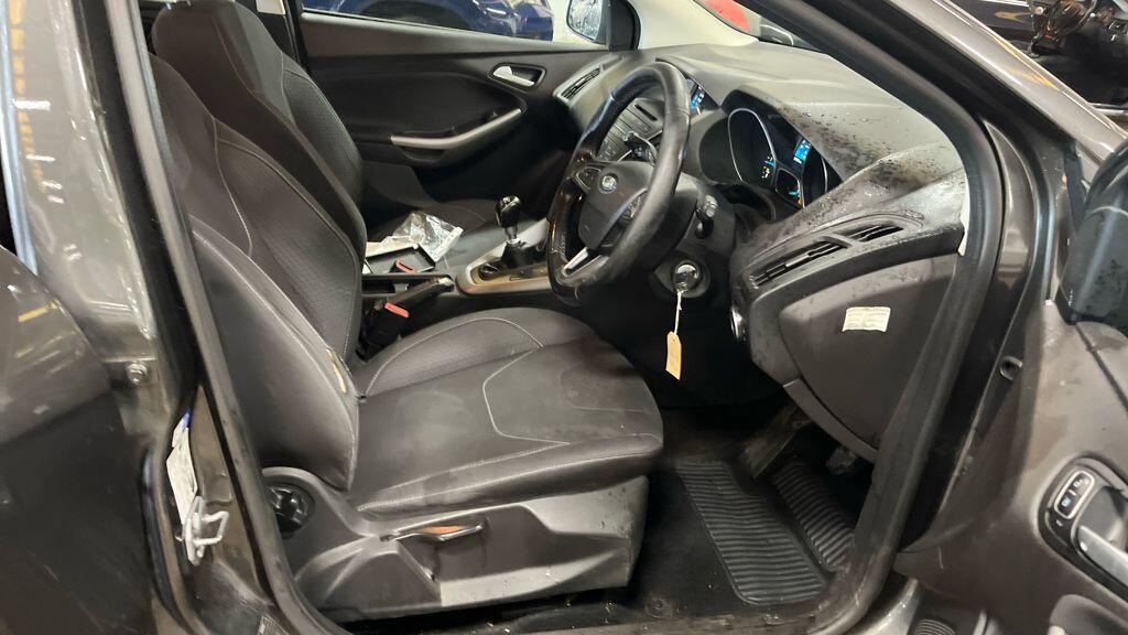 Used Ford Focus 2015 for sale - 78086308: Photo 5