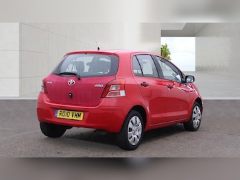 Used Toyota Yaris 2010 for sale - 79465115: Photo