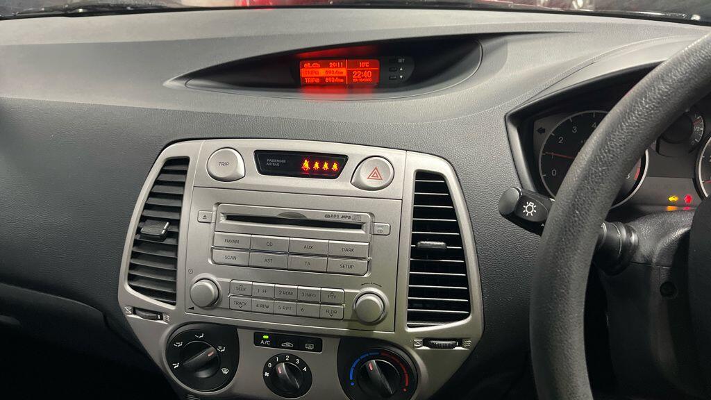 Used Hyundai i20 2010 for sale - 77794412: Photo 13