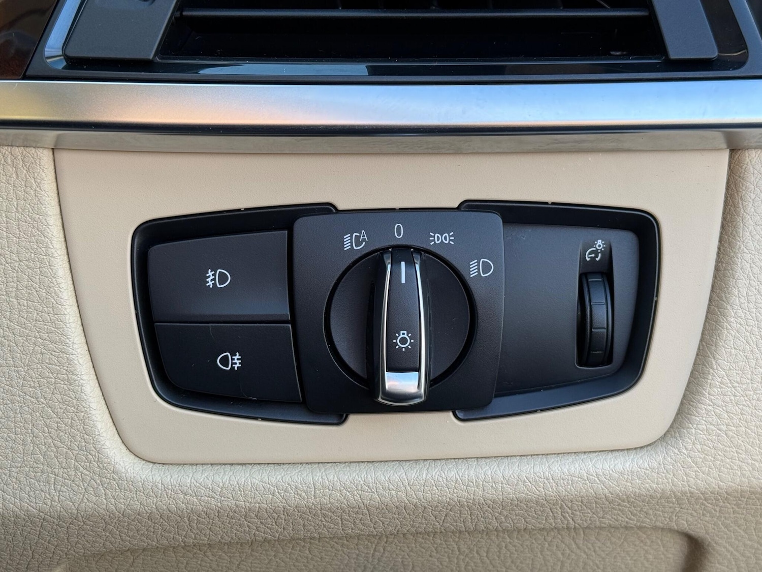 Used BMW 3 Series 2014 for sale - 77470477: Photo 12