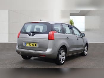 Used Peugeot 5008 2013 for sale - 79774421: Photo