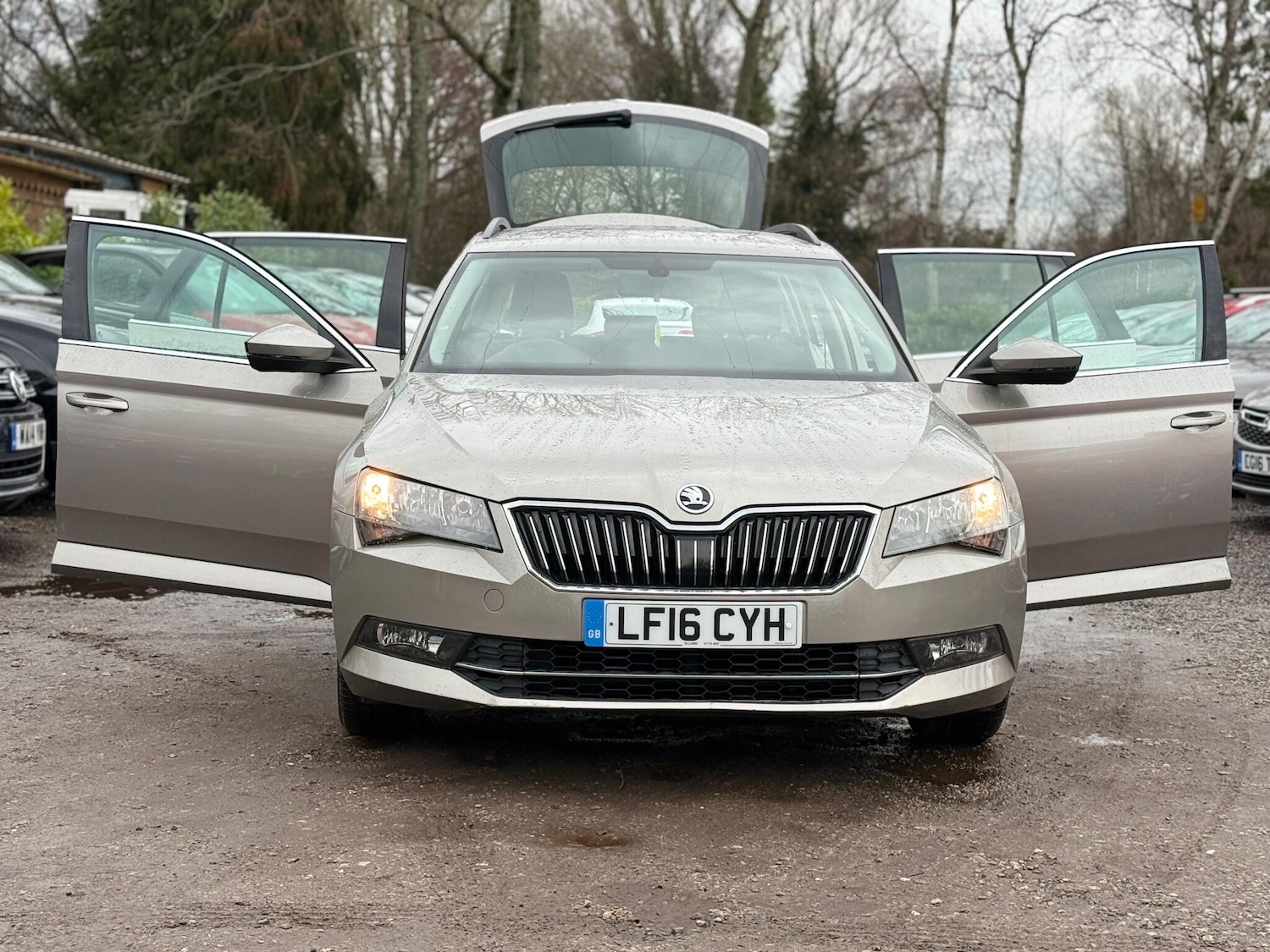 Used Skoda Superb 2016 for sale - 77470465: Photo 2