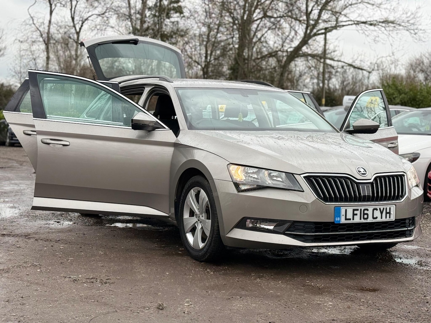 Used Skoda Superb 2016 for sale - 77470465: Photo 25