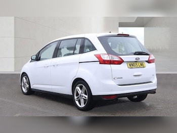 Used Ford Grand C-Max 2015 for sale - 79532936: Photo