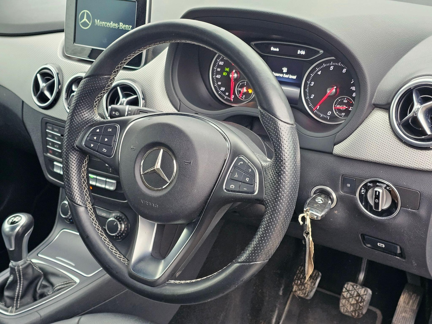 Used Mercedes-Benz B Class 2015 for sale - 77470455: Photo 16