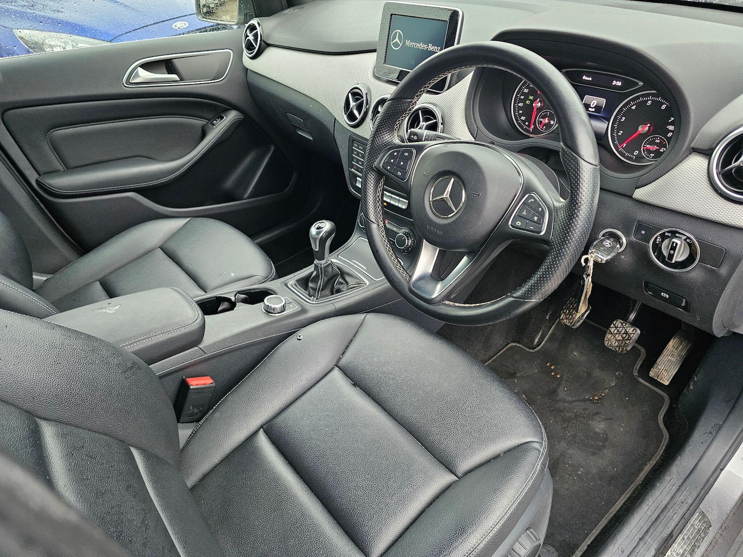 Used Mercedes-Benz B Class 2015 for sale - 77470455: Photo 2