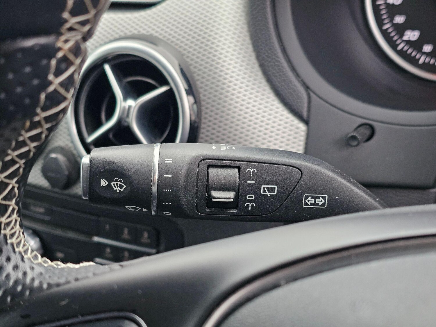 Used Mercedes-Benz B Class 2015 for sale - 77470455: Photo 24