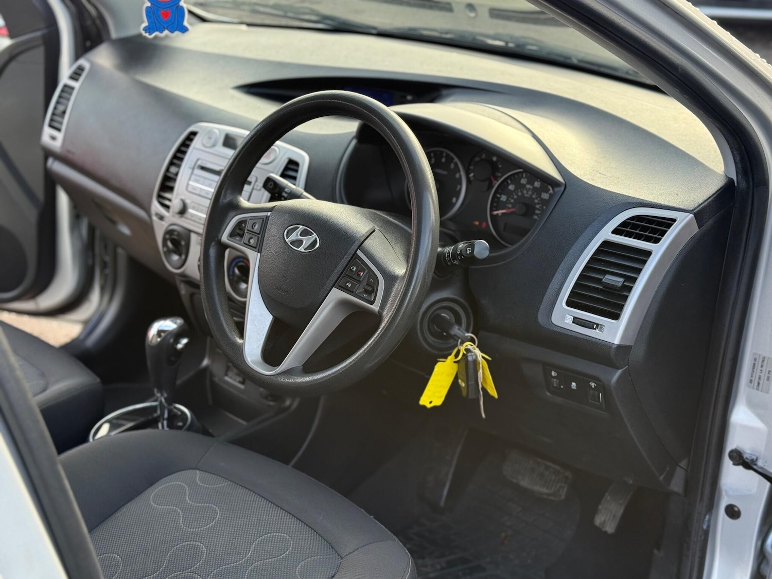 Used Hyundai i20 2011 for sale - 77470450: Photo 20