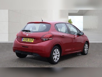 Used Peugeot 208 2017 for sale - 79452586: Photo