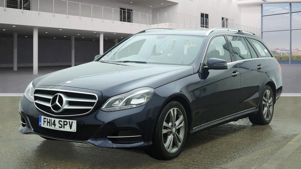 Used Mercedes-Benz E Class 2014 for sale - 77657672: Photo 2
