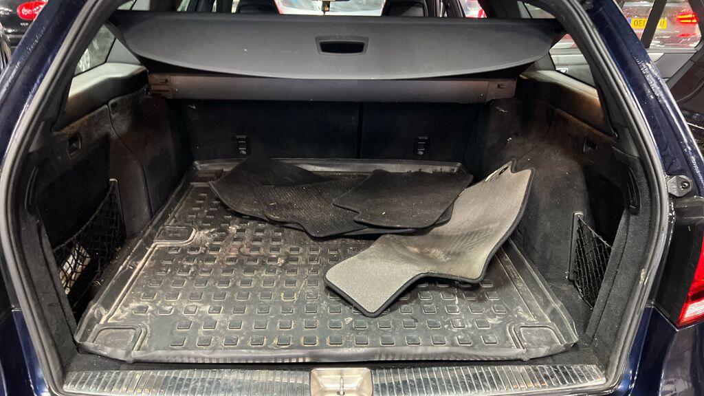 Used Mercedes-Benz E Class 2014 for sale - 77657672: Photo 20