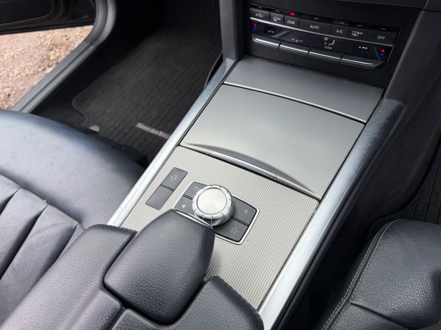 Used Mercedes-Benz E Class 2014 for sale - 77657672: Photo 25